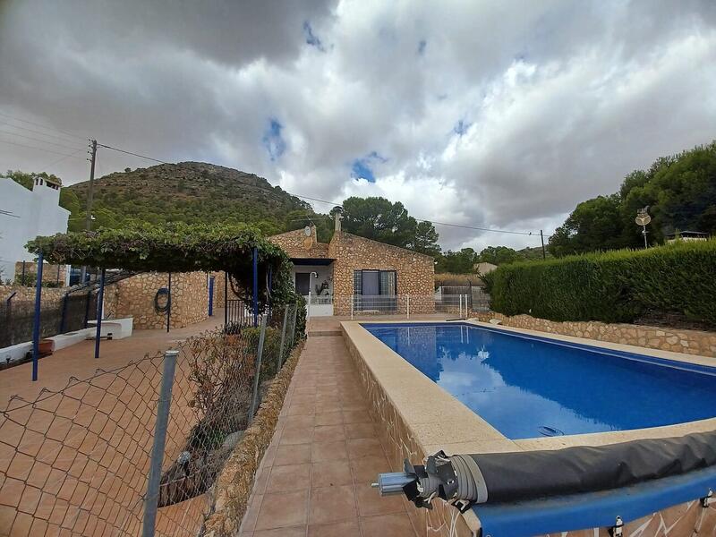 3 bedroom Country House for sale