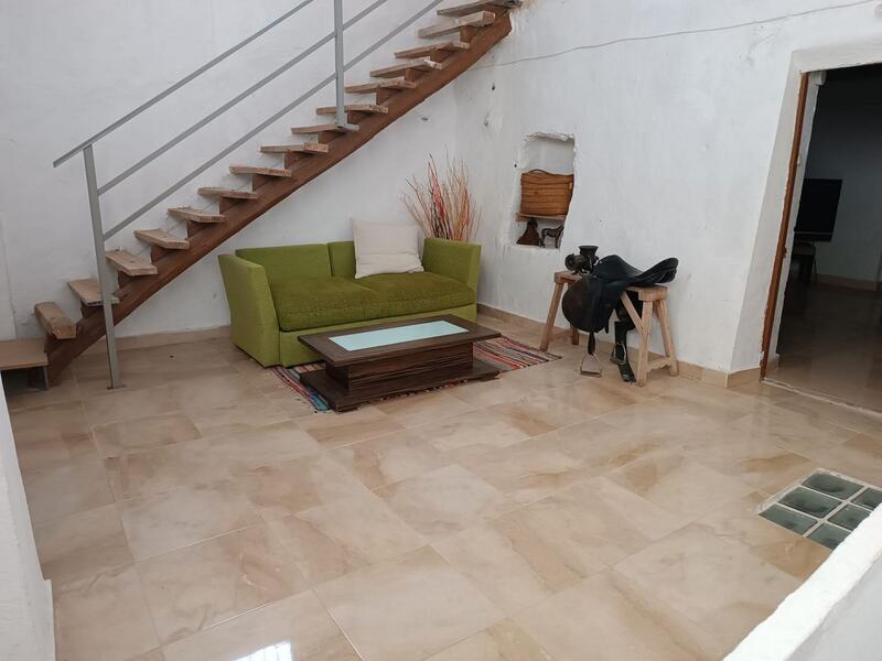 6 bedroom Country House for sale