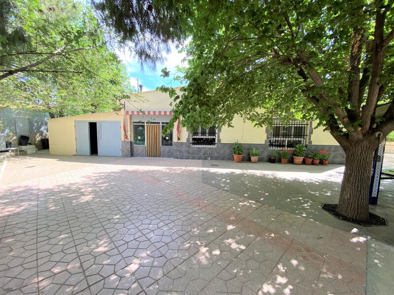 3 bedroom Country House for sale