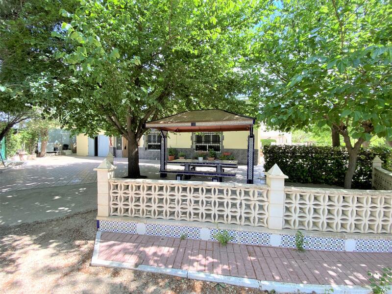 3 bedroom Country House for sale