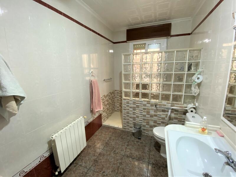 3 bedroom Country House for sale