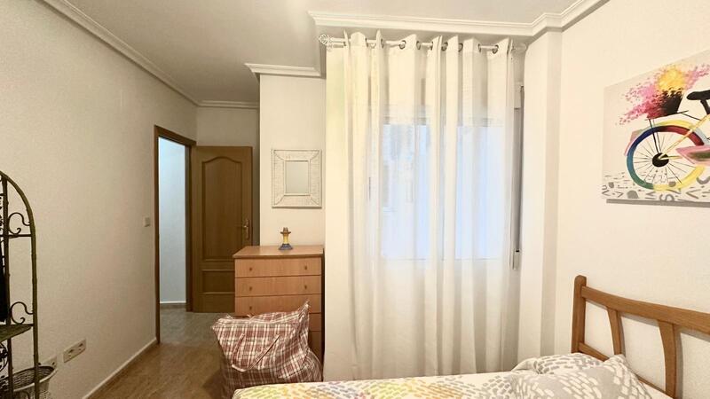 2 спальная комната квартира продается