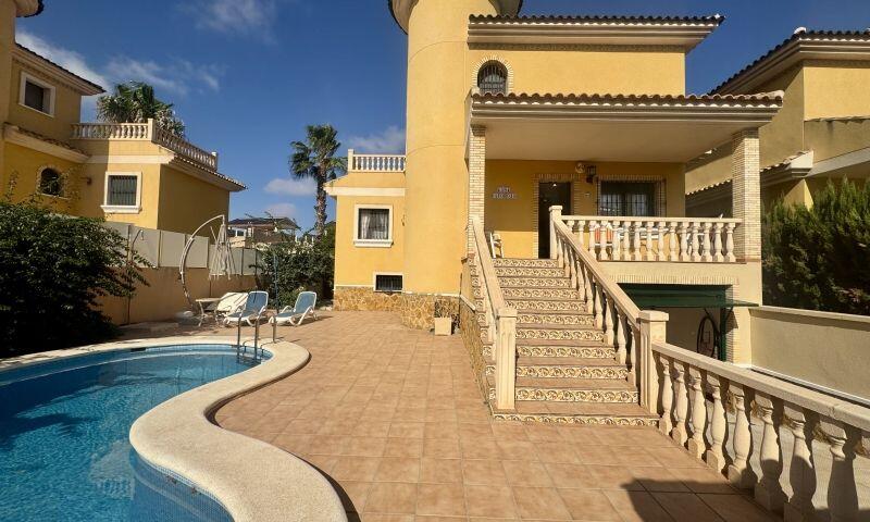3 bedroom Villa for sale