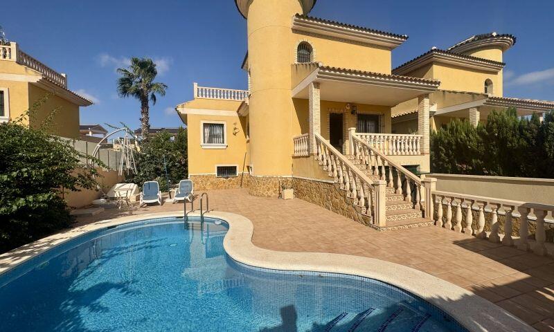 3 bedroom Villa for sale