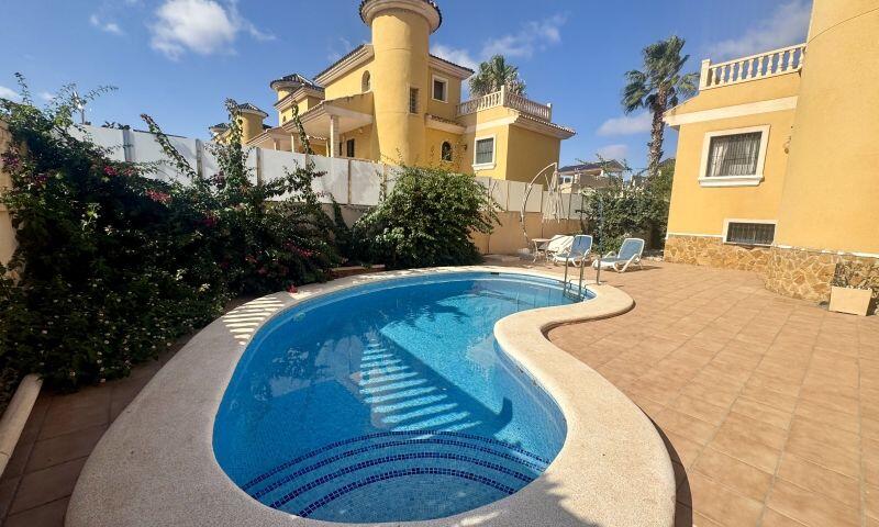 3 bedroom Villa for sale