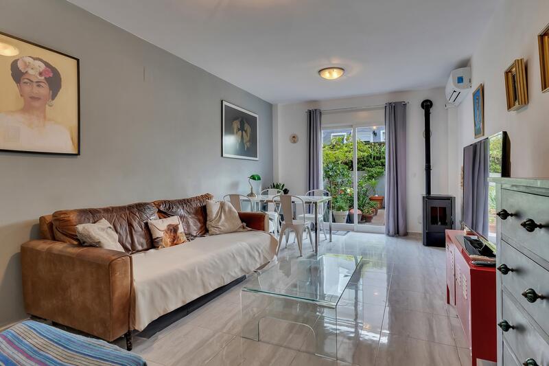 2 bedroom Townhouse for sale