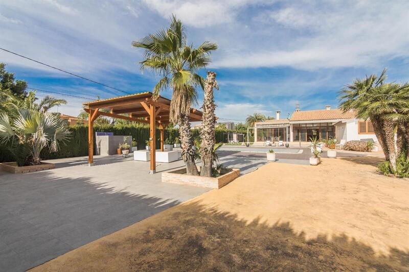 5 bedroom Villa for sale