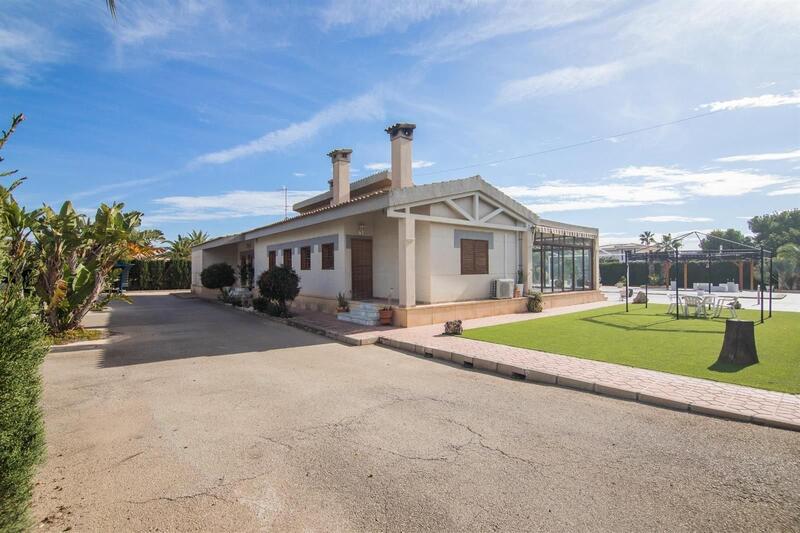 5 bedroom Villa for sale