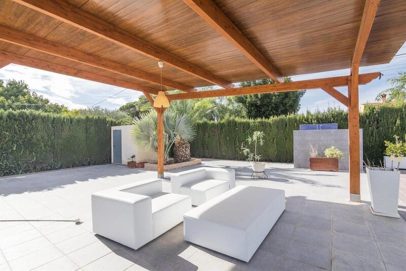 5 bedroom Villa for sale