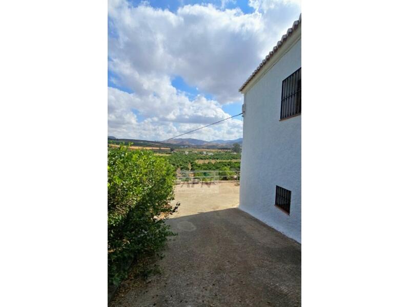 4 bedroom Country House for sale