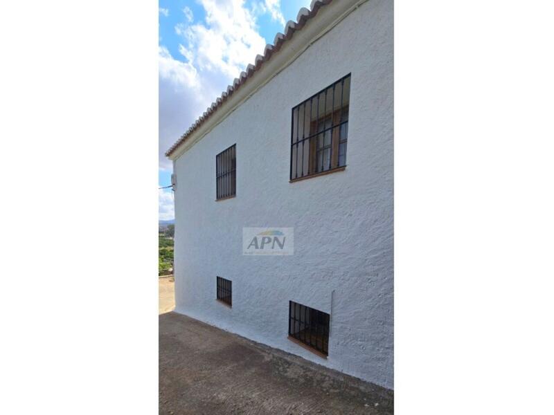 4 bedroom Country House for sale