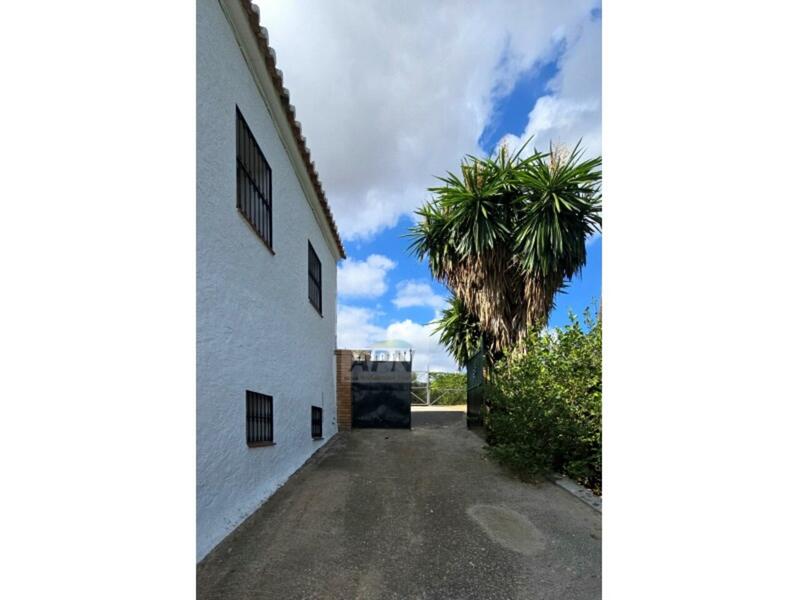 4 bedroom Country House for sale