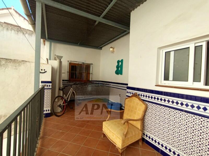 3 bedroom Townhouse for sale