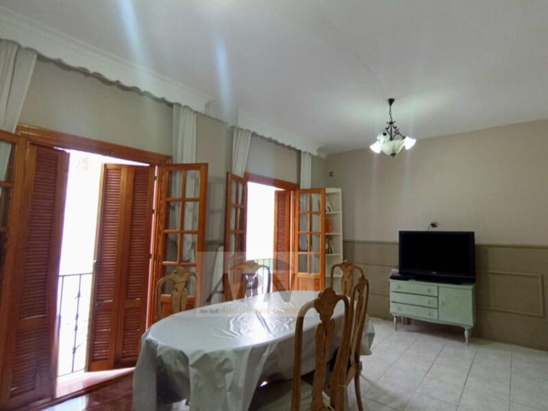 3 bedroom Townhouse for sale