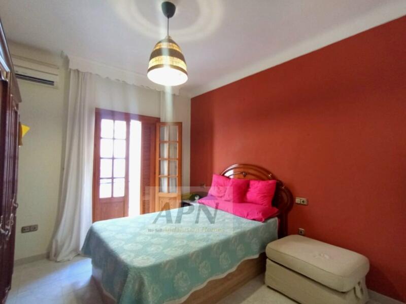 3 bedroom Townhouse for sale