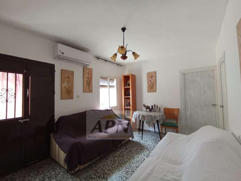3 bedroom Townhouse for sale