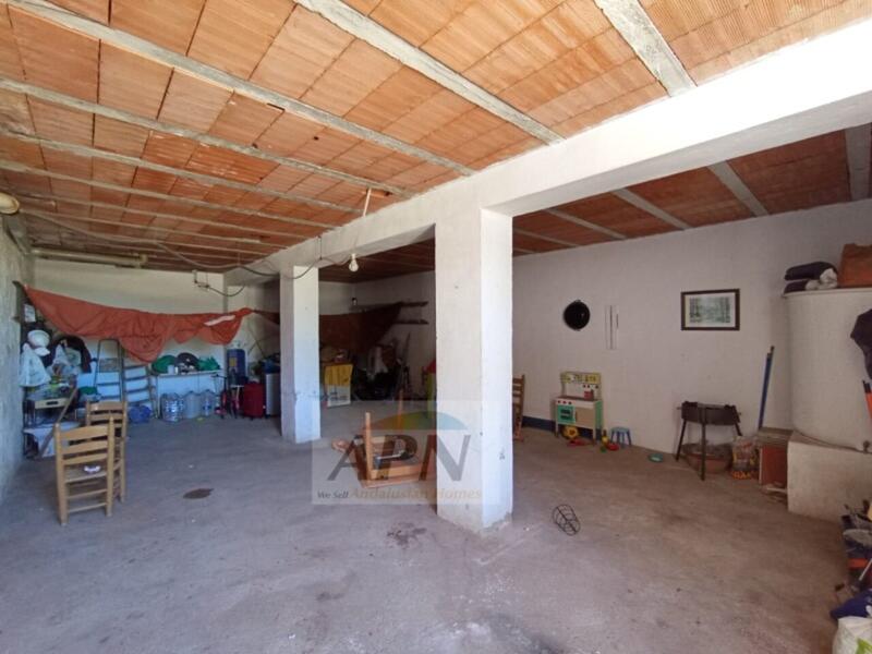 3 bedroom Townhouse for sale