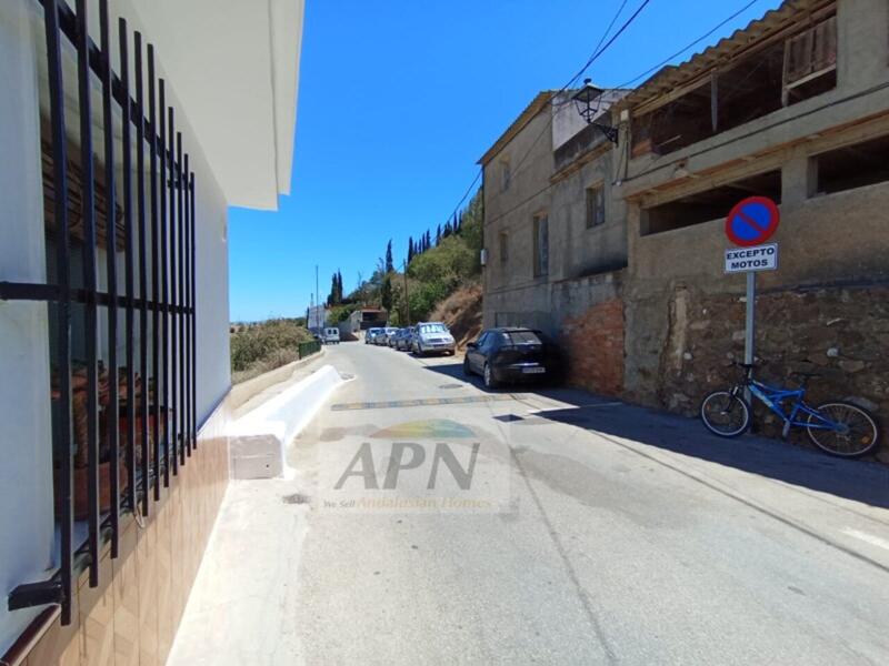 3 bedroom Townhouse for sale