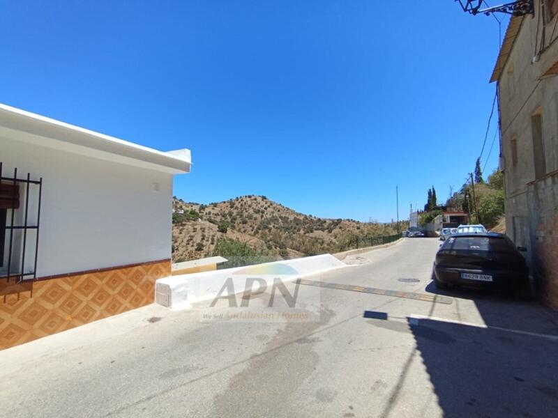 3 bedroom Townhouse for sale