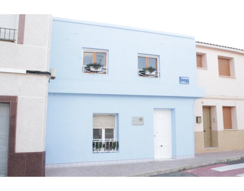 5 bedroom Townhouse for sale