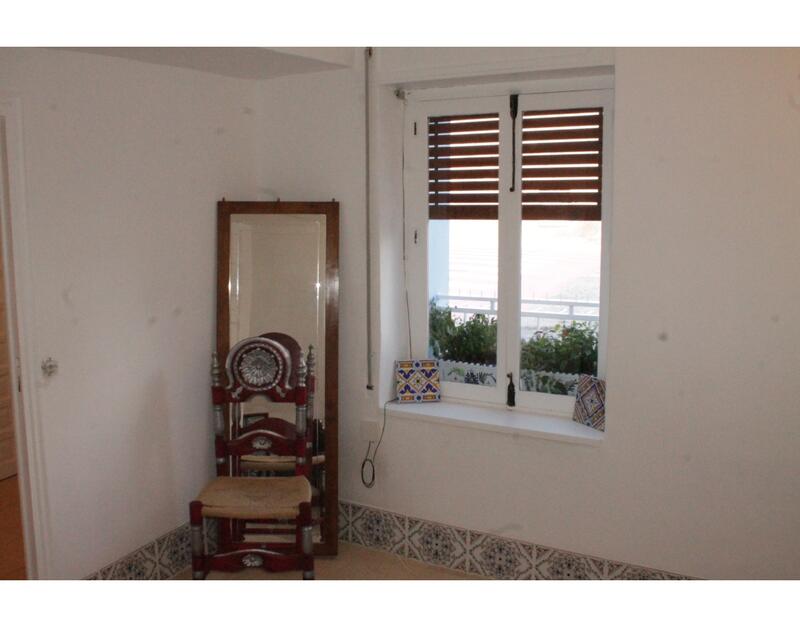 5 bedroom Townhouse for sale