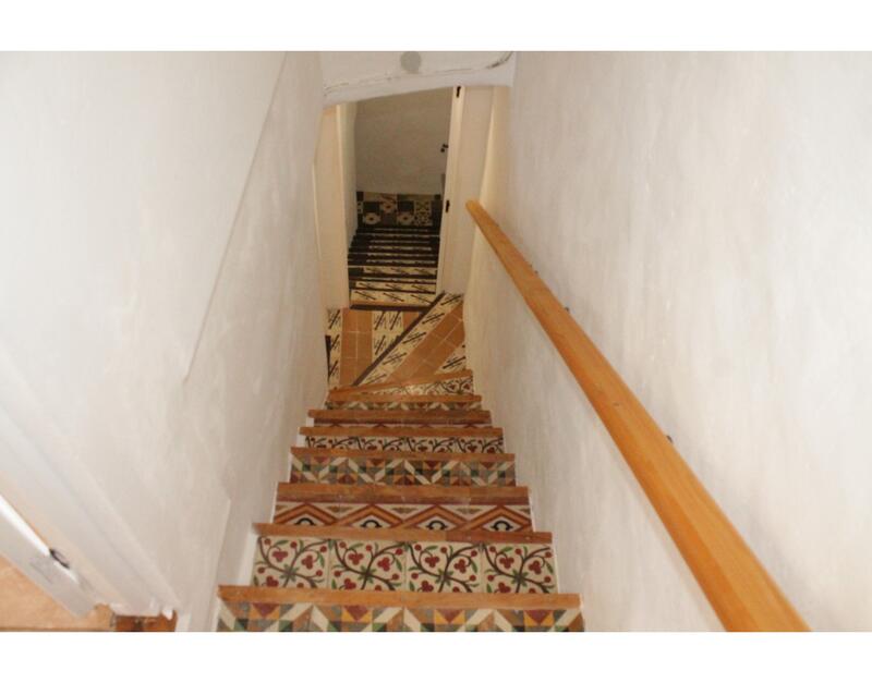 5 bedroom Townhouse for sale