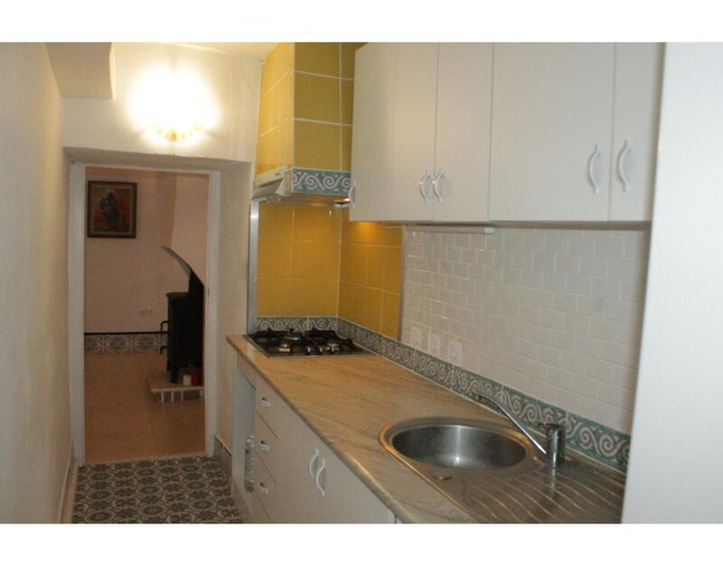 5 bedroom Townhouse for sale