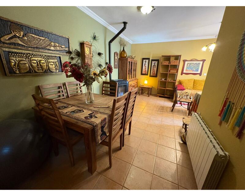 4 bedroom Townhouse for sale