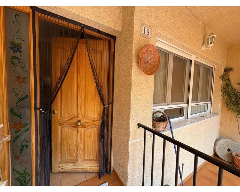 4 bedroom Townhouse for sale