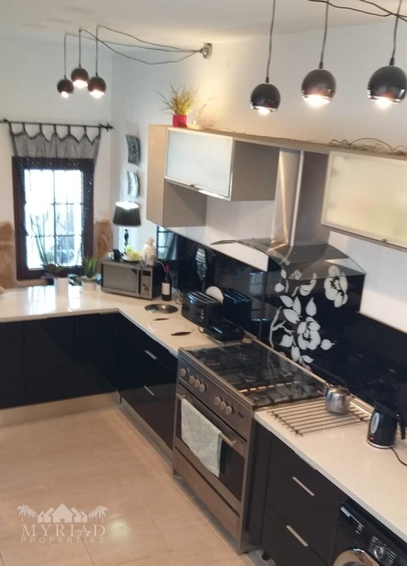 8 bedroom Country House for sale