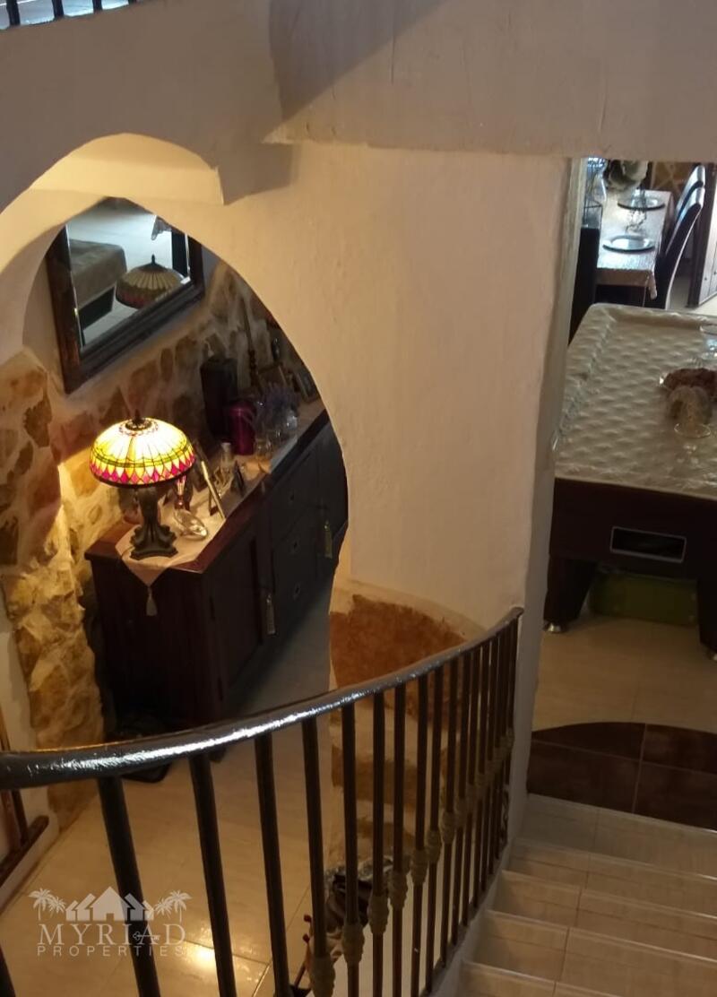 8 bedroom Country House for sale