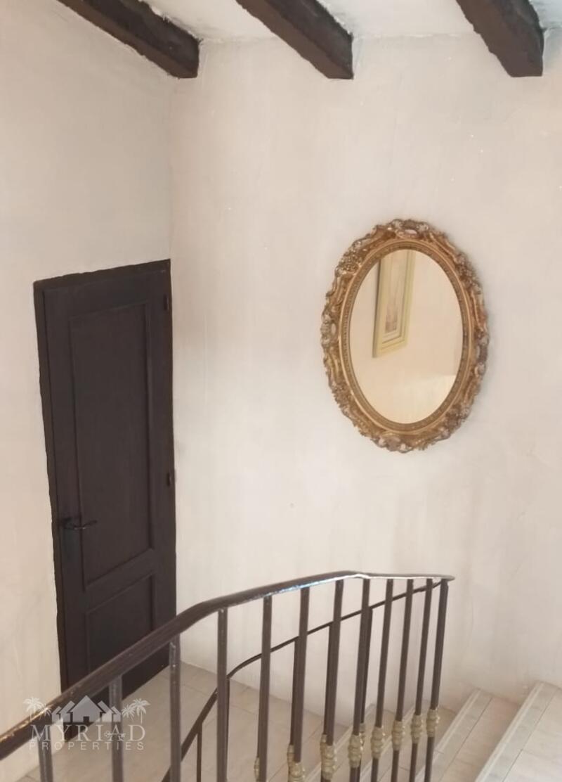 8 bedroom Country House for sale