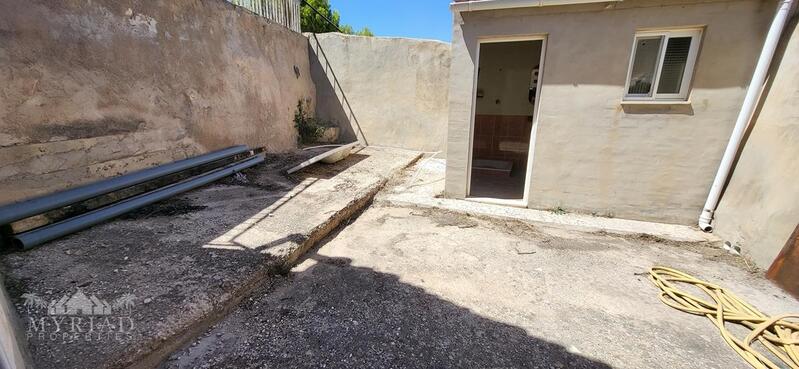 2 bedroom Country House for sale