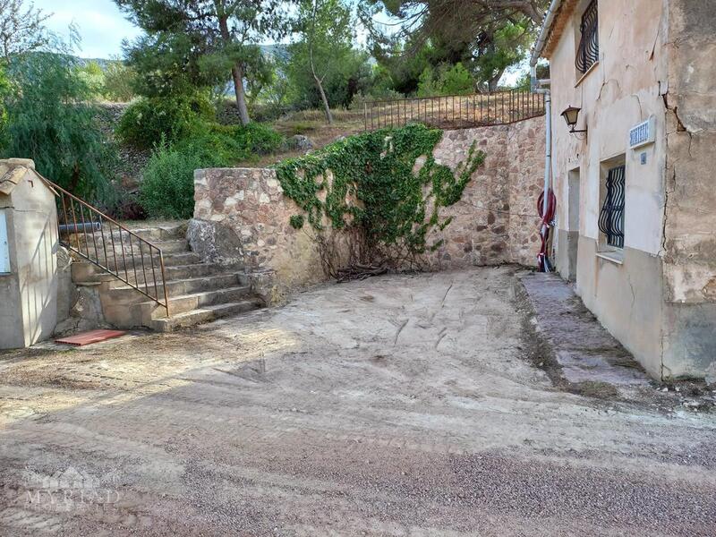 2 bedroom Country House for sale