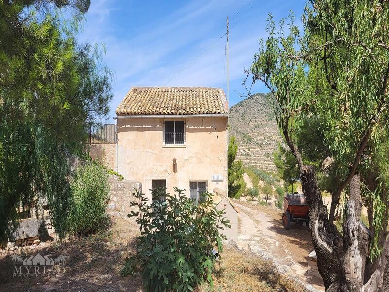 2 bedroom Country House for sale