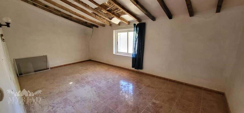 2 bedroom Country House for sale