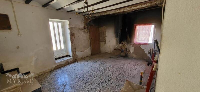 2 bedroom Country House for sale
