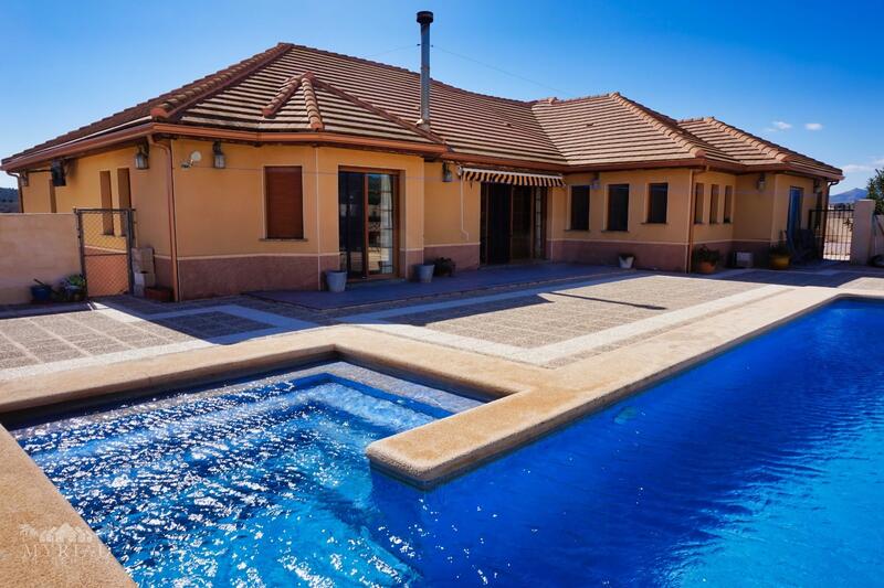 5 bedroom Villa for sale