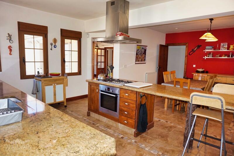 5 bedroom Villa for sale