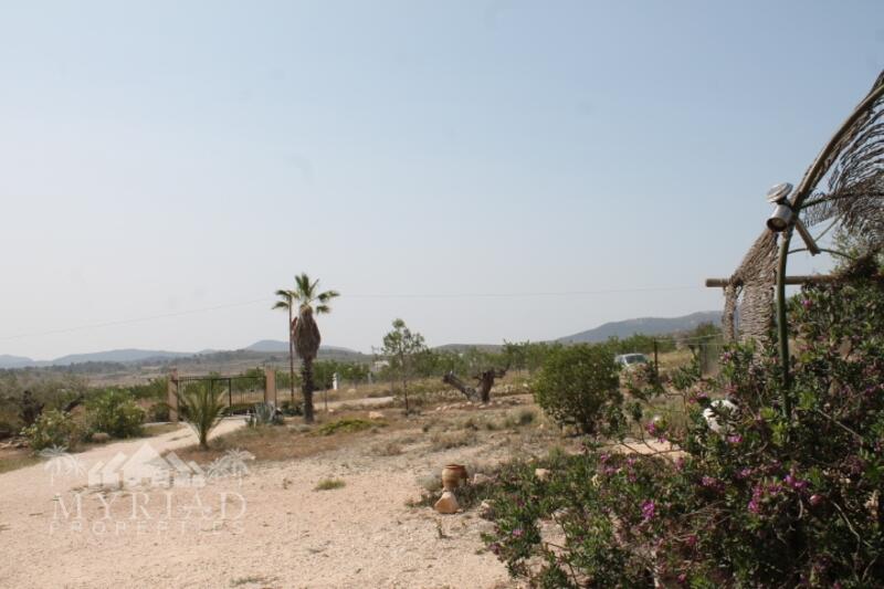 4 bedroom Country House for sale