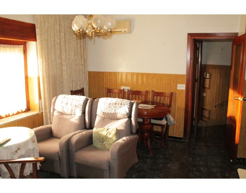 3 bedroom Townhouse for sale