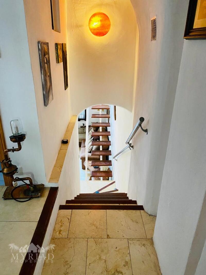 3 bedroom Townhouse for sale