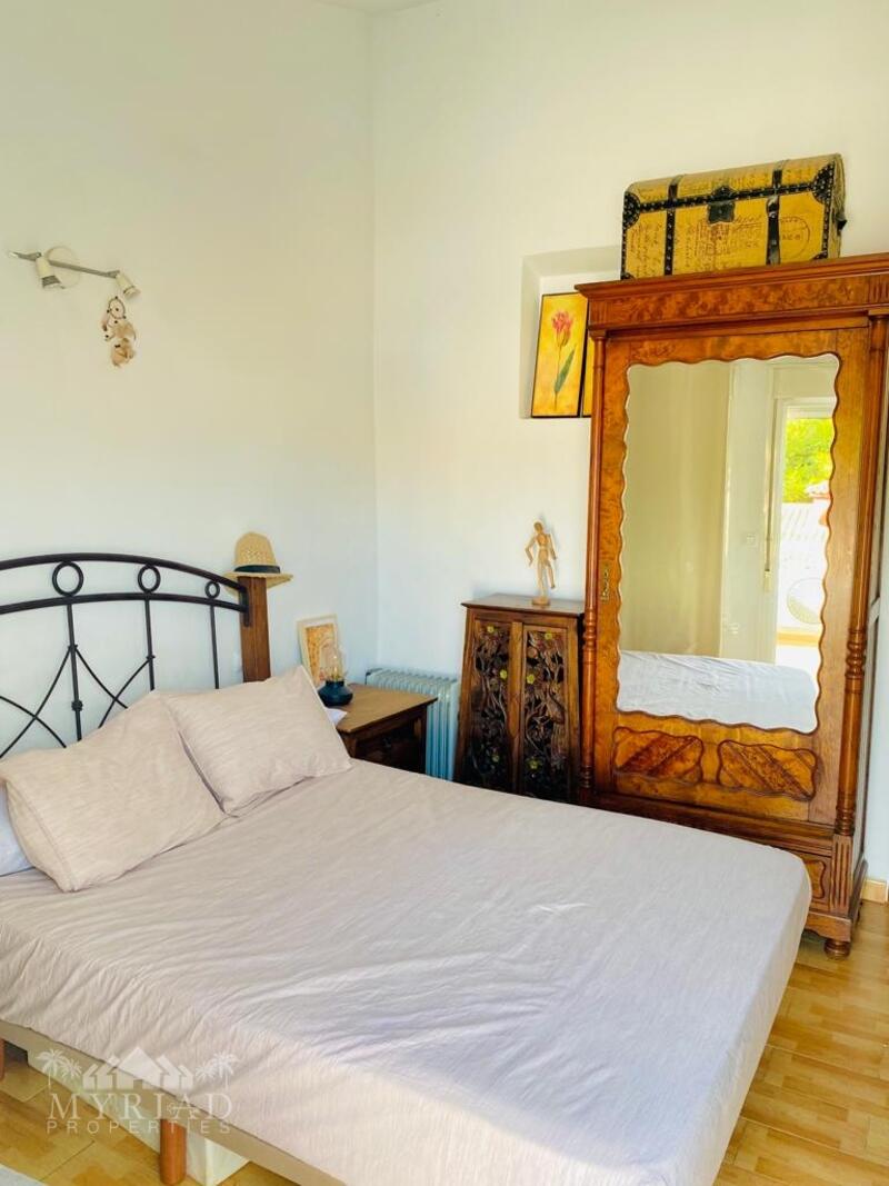 3 bedroom Townhouse for sale