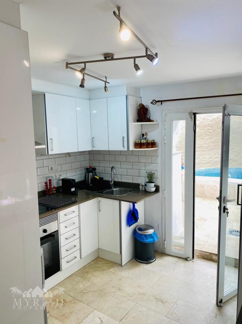 3 bedroom Townhouse for sale