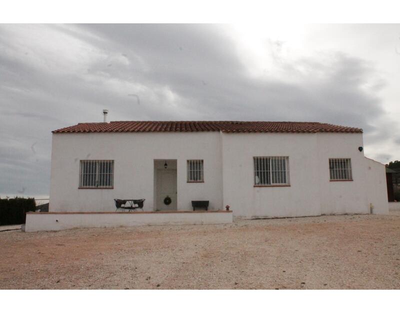 3 bedroom Country House for sale