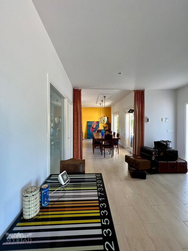 4 bedroom Villa for sale
