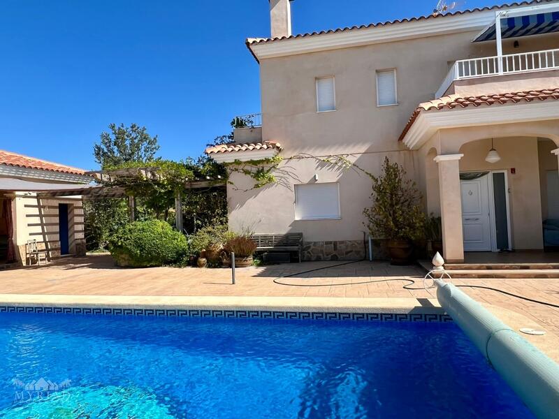 4 bedroom Villa for sale