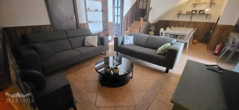 5 bedroom Country House for sale