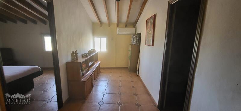 5 bedroom Country House for sale