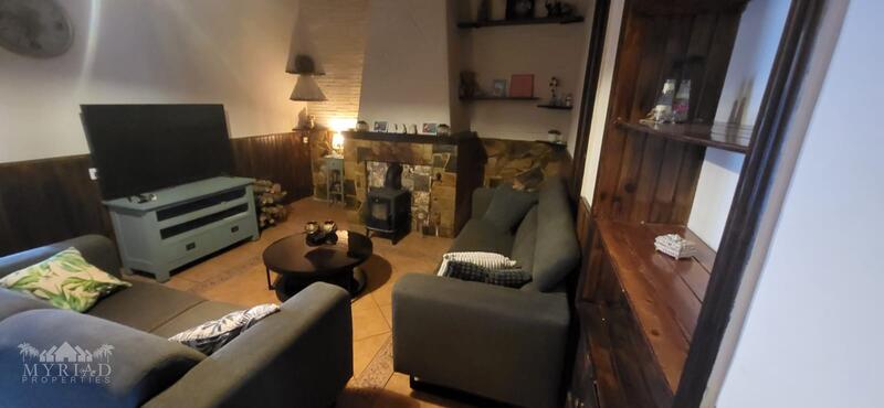 5 bedroom Country House for sale